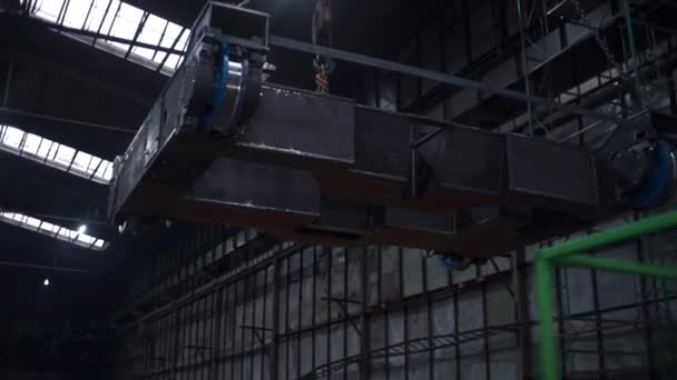 Metallkonstruktion Upphängning Fabrik Klipp Upphängningssystem Med Ankare För Lastning Fabrik — Stockvideo