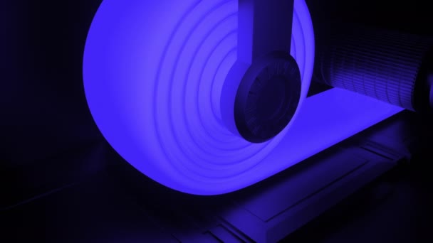 动画中的蓝色背景 解开放置在特殊装置上的长条带子 高质量的4K镜头 — 图库视频影像