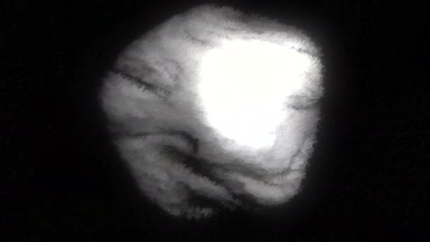 グレー3次元ボール ムーブメント 抽象化された灰色の円形の物質を有する黒い背景 高品質の4K映像 — ストック動画