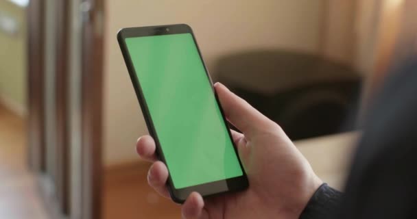 Смартфон Зеленим Екраном Запас Показано Чорний Новий Телефон Якому Замок — стокове відео