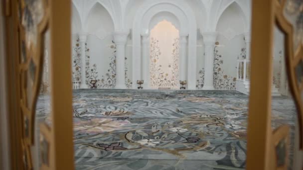 Niesamowite Wnętrze Sali Modlitewnej Meczecie Stambuł Turcja Scena Niesamowity Biały — Wideo stockowe