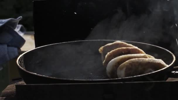 Fritando Tortas Costeletas Criativa Belo Processo Cozimento Fritar Frigideira — Vídeo de Stock