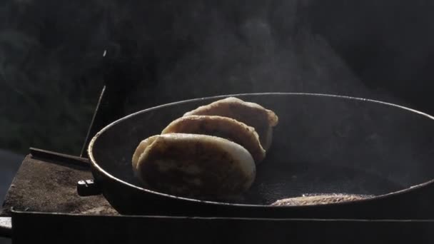 Taarten Koteletten Bakken Creatief Mooi Kookproces Van Frituren Koekenpan — Stockvideo