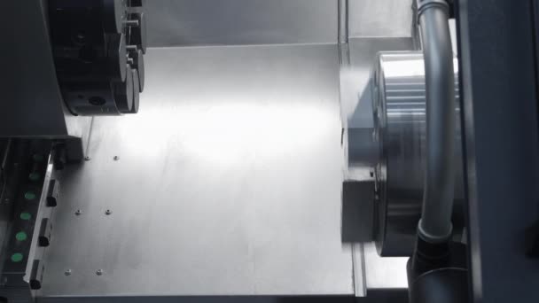 Egy Gép Fémforgácsolása Gyárban Média Ipari Háttér Nehézgépek — Stock videók