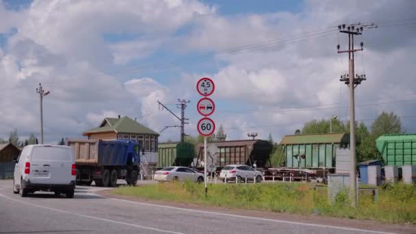 Szerbia Belgrád 2023 Május Ipari Táj Egy Kisvárosban Amely Tehervonatra — Stock videók