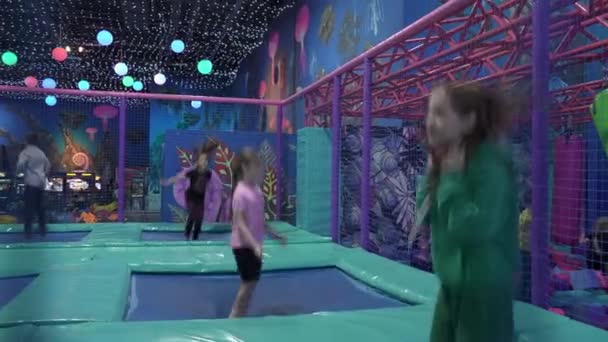 Dania Kopenhaga Czerwca 2023 Happy Girls Boys Jumping Trampoline Park — Wideo stockowe