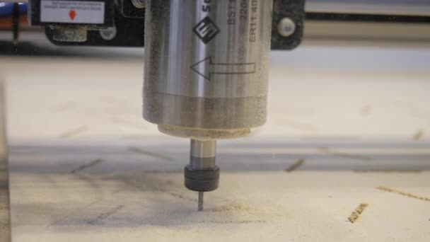 Close Wood Cutting Machine Media Industrial Machine Cutting Thin Patterns — Stock Video