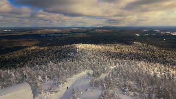 Top Kilátás Gyönyörű Téli Táj Dombok Erdők Csípés Gyönyörű Horizont — Stock videók