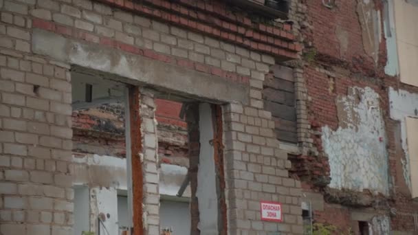 Ruined Brick Building Clip Old Residential Abandoned House Ruined Wall — Stock Video