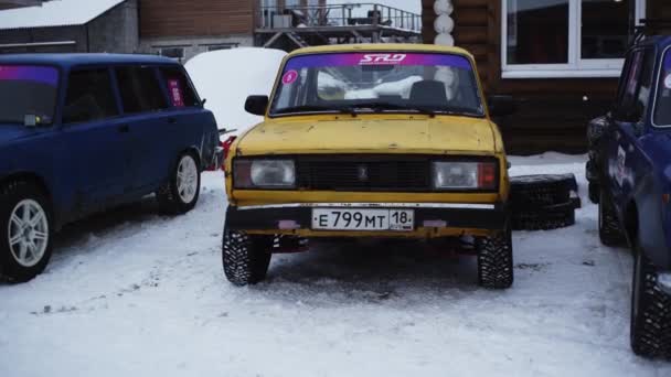 Rassemblement Automobile Russie Clip Les Voitures Russes Des Anciens Modèles — Video
