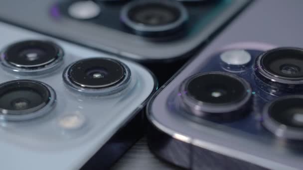 Londyn Września 2023 Zbliżenie Kamer Iphone Akcja Aparaty Fotograficzne Nowym — Wideo stockowe