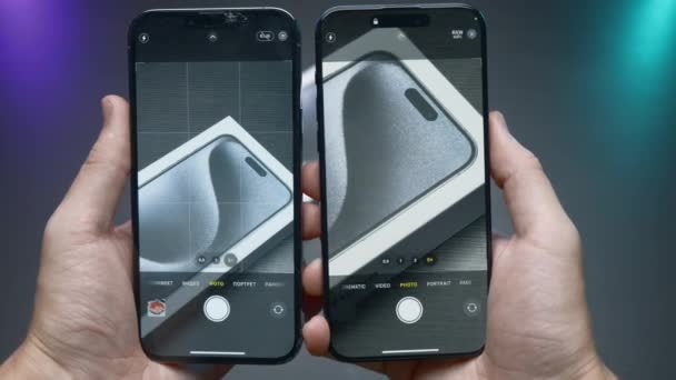 Čína Peking Září 2023 Detailní Záběr Iphone Obrazovky Srovnání Kamerami — Stock video