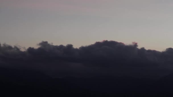 Una Impresionante Escena Puesta Sol Las Cimas Montaña Dispararon Puesta — Vídeos de Stock