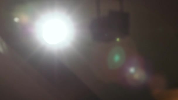 Σκηνικός Φωτισμός Απόθεμα Flash Φως Και Έξαρση Θέμα Φάσμα Φώτα — Αρχείο Βίντεο
