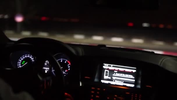Νυχτερινή Θέα Από Εσωτερικό Αυτοκίνητο Φυσικό Φως Δρόμο Και Άλλα — Αρχείο Βίντεο