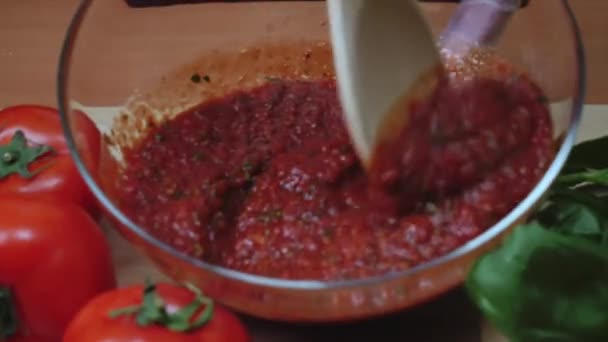 Close Chefs Hand Stirring Sauce Frame Close Chefs Hand Stirring — Stock Video