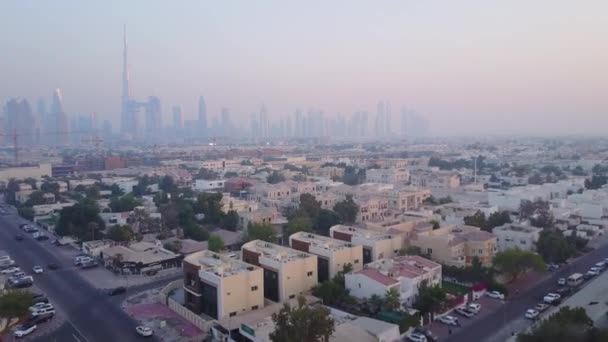 Byggnaderna Emiraten Dubai Flygfoto Motorvägen Flygfoto Över Affärsdistriktet Dubai Skjutning — Stockvideo