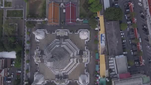 Légi Kilátás Wat Phra Hariphunchai Pagoda Templom Fontos Vallási Úti — Stock videók