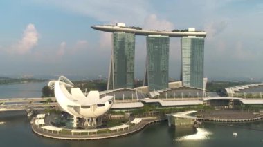 Marina Bay Sands Singapur hava görünümünü. Vurdu. Singapur şehir manzarası ile Marina Bay Sands, havadan görünümü.