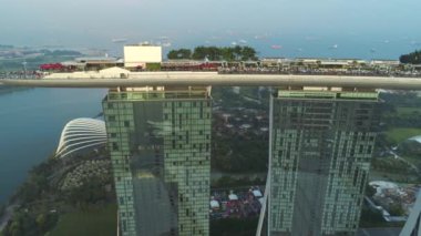 Singapur - 17 Haziran 2018: Marina Bay Sands Singapur hava görünümünü. Vurdu. Singapur şehir manzarası ile Marina Bay Sands, havadan görünümü.