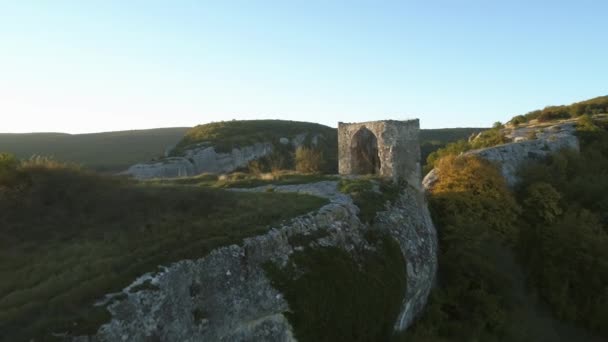 Anciennes Ruines Pierre Sur Montagne Gros Plan Arche Détruite — Video