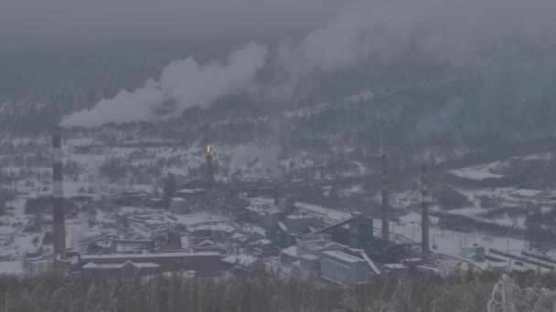 Metallurgische Fabriek Buizen Met Rook Uitstoot Van Kooldioxide Atmosfeer Industrie — Stockvideo