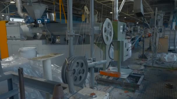 Kablo Üretimi Fabrikadaki Makineler Yaratıcı Atölyede Endüstri Geçmişi — Stok video
