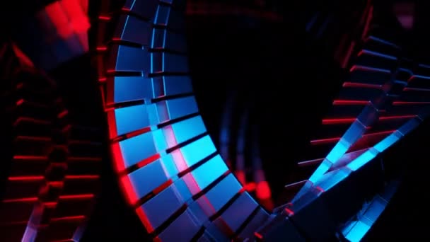 催眠効果のある抽象的な回転金属の赤いタイル デザイン 黒い背景に回転する金属カラフルなチェーン — ストック動画