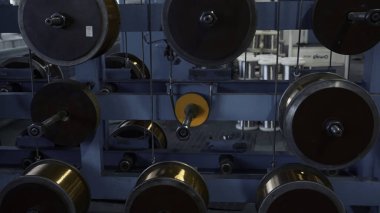 Mobilya kablosu imalat atölyesi. Yaratıcı. Endüstriyel metal fabrikası.