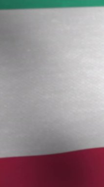 Kuveyt Bayrağı. Kuveyt Country bayrağının animasyonu rüzgarda sallanıyor. Arkaplan Kusursuz Döngüleme Canlandırması.