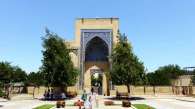 Gelin ve zengin tarihi ve canlı kültürü gösteren bu çarpıcı mimari yapıyı keşfedin. Eylem