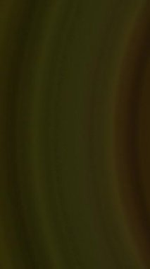 Büyüleyici bir video canlı yeşil ve kırmızı çizgileri, dinamik yakın çekimleri ve geniş görüşleri, doku ve renk karşıtlığını artıran