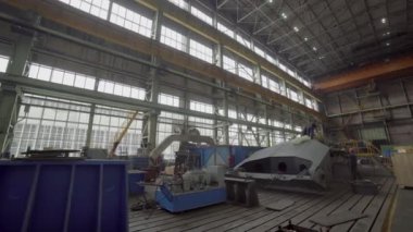 Bu gelişmiş tesis son model makinelere ve son derece verimli imalat operasyonlarına sahiptir. Menkul Kıymetler