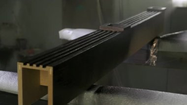 Endüstriyel ışının kaplama sürecinde yakınlaştırılması hassas ve gelişmiş üretim teknikleri sergiliyor. Medya