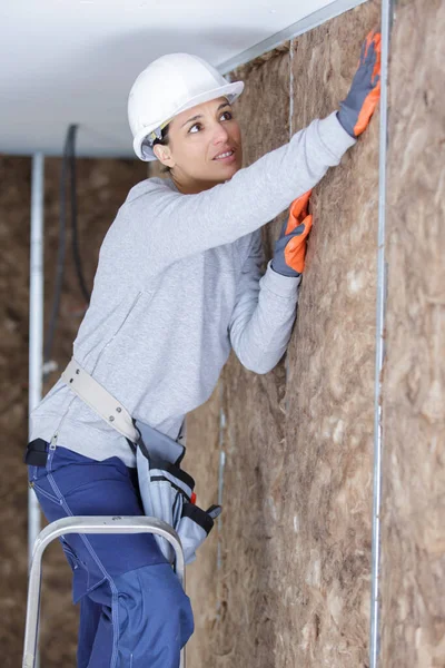 Female Plasterer Worker Indoors Wall Insulation Works — Stock Photo, Image