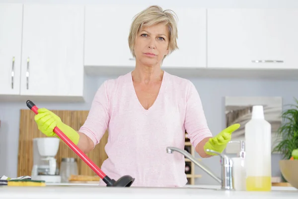 Frustrated Woman Holding Sink Plunger — Stock Photo, Image