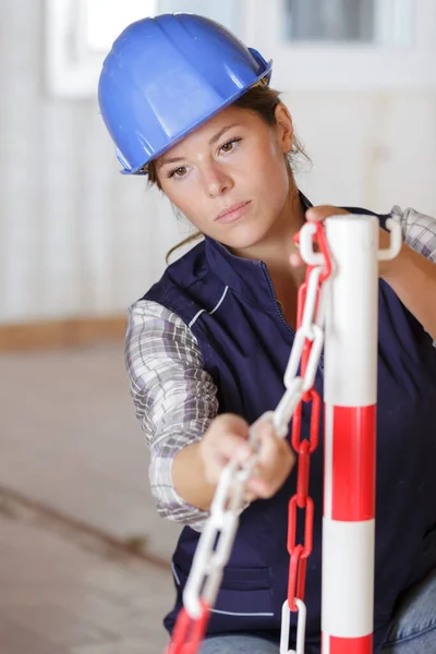 Porträtt Kvinnlig Byggare Jobbet — Stockfoto