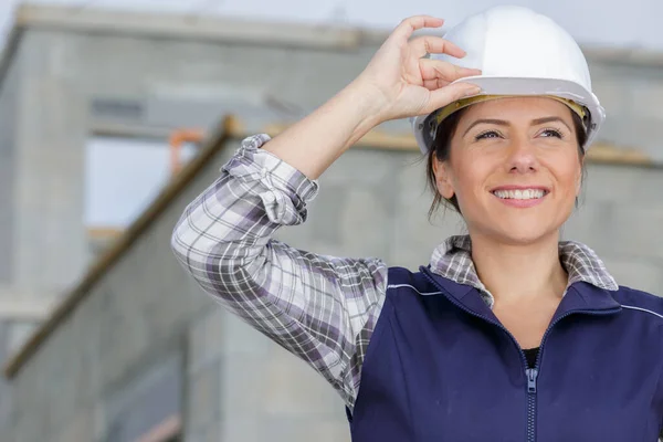 Una Mujer Constructora Casco —  Fotos de Stock