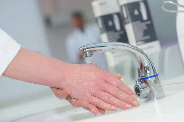 Limpeza Das Mãos Lavar Mãos — Fotografia de Stock