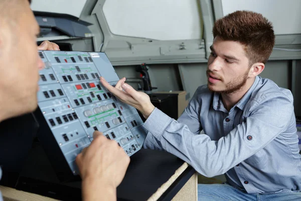 Apprentice Being Taught Controls Machine — Stock Photo, Image
