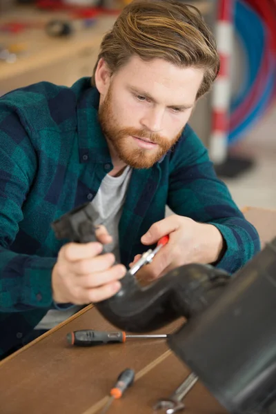 Man Workshop Using Pliers — Stock Photo, Image