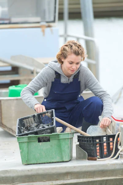 一个女工业渔民的肖像 — 图库照片