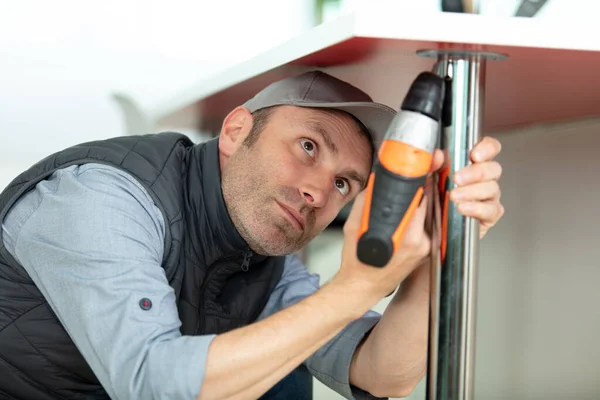 Man Using Hand Drill Build New Furniture — Stock Photo, Image
