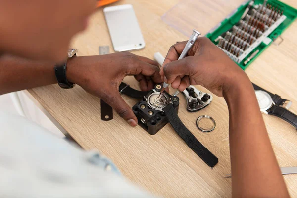 Watchmaker Repairing Wristwatch Working Table — Stock Photo, Image