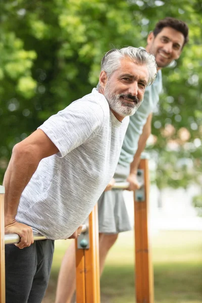 Men Team Working Out Together — Stock Photo, Image