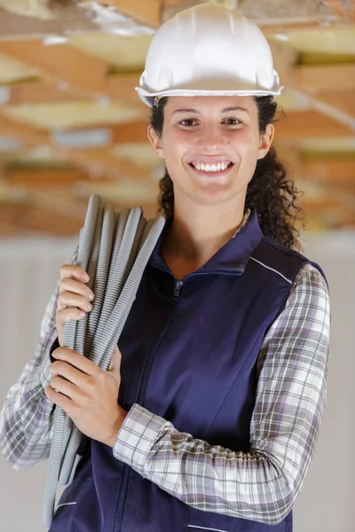 Portrait Female Worker Cable Reel Her Shoulder — Stock Photo, Image