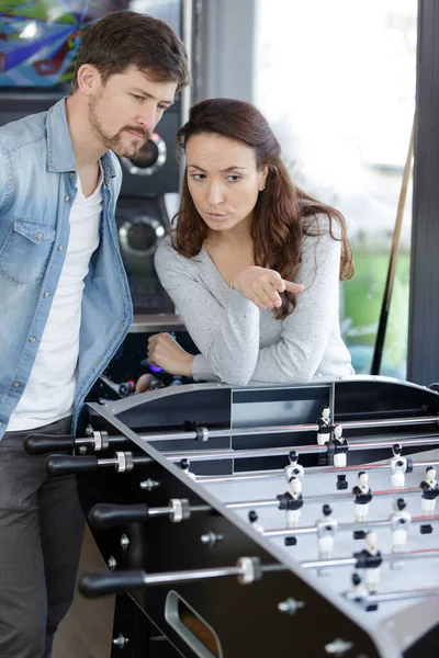 Couple Discussion Table Football Game — Stock Photo, Image