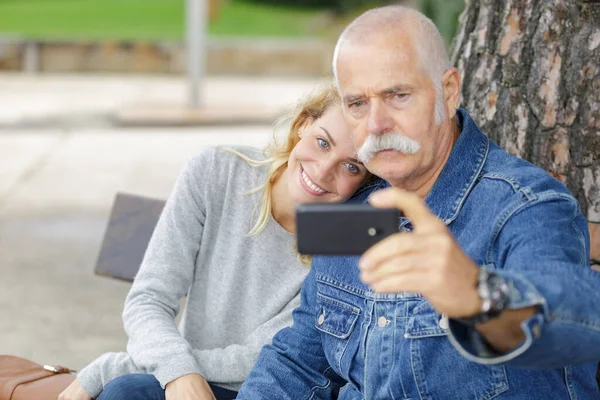 Woman Grandfather Doing Selfie Park — Stock Photo, Image