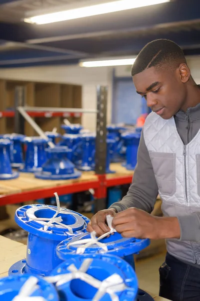 Man Preparing Parts Workshop — Stock Photo, Image