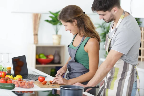 Portrait Cheerful Young Couple Cooking Salad Together — Stock Photo, Image